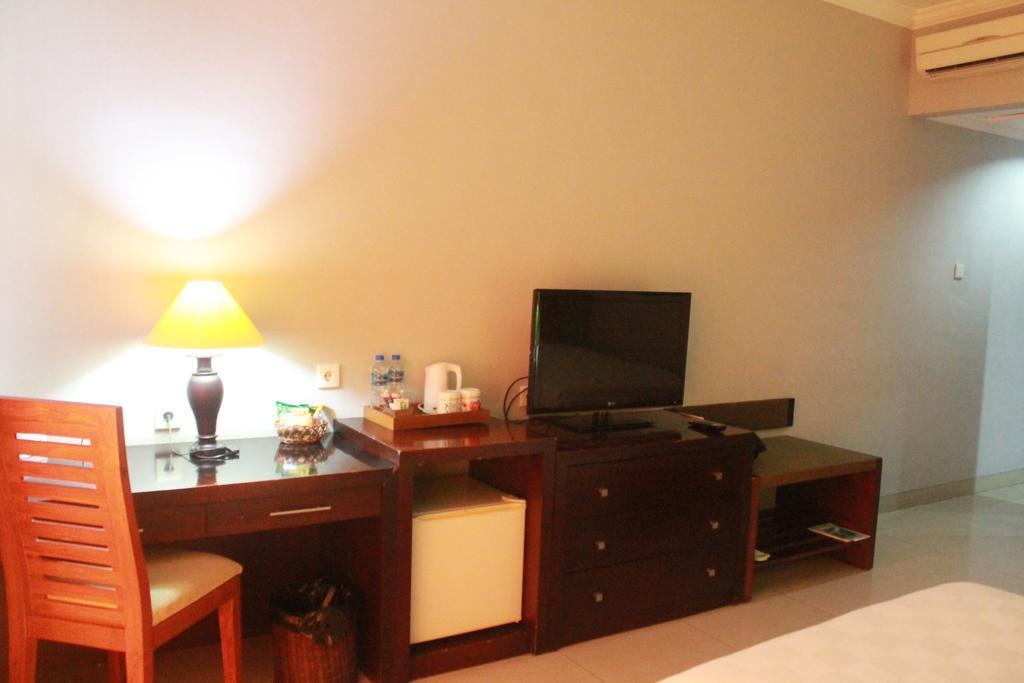 Hotel Town House Bukit Damai Indah Balikpapan  Exterior foto